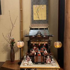 雛飾り　茶六本館