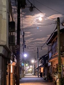 満月　　宮津市　茶六本館